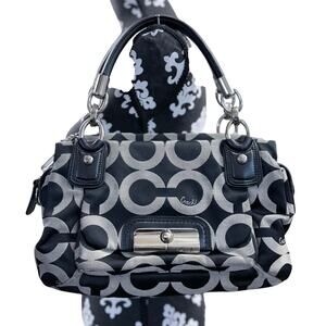 Women's Designer Coach Vintage Black & Cream Logo Shoulder Bag Purse Tote - EUC